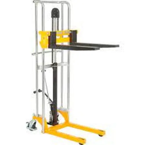 Global Industrial Manual Lift Stacker